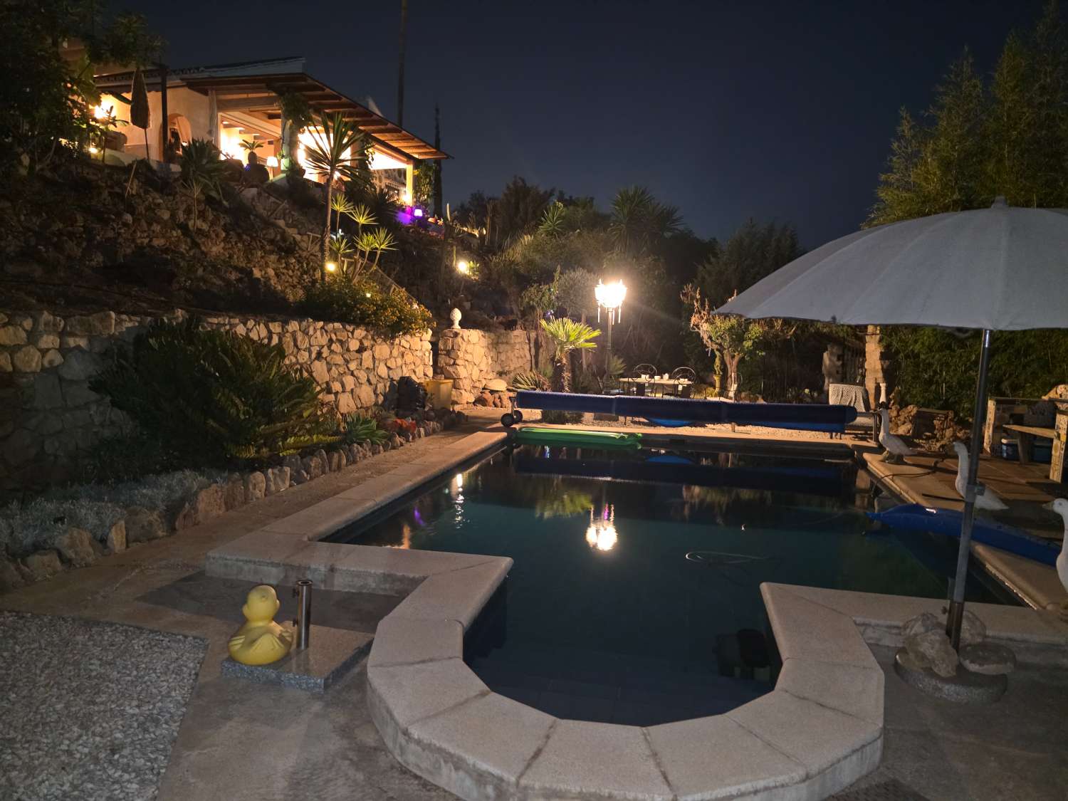 Exclusiva Villa de Diseño con Apartamento de Invitados, Piscina y Jacuzzi en El Lagar de las Pitas, Alhaurín de la Torre