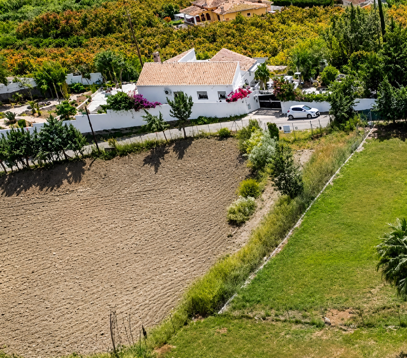 Exclusiva Villa de Diseño con Apartamento de Invitados, Piscina y Jacuzzi en El Lagar de las Pitas, Alhaurín de la Torre