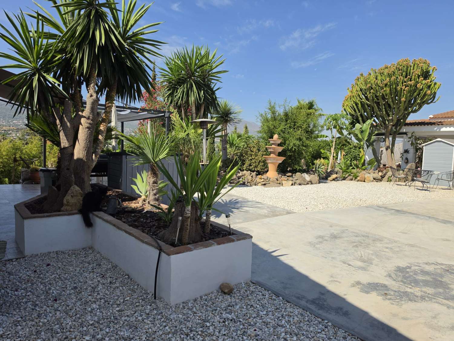 Exclusiva Villa de Diseño con Apartamento de Invitados, Piscina y Jacuzzi en El Lagar de las Pitas, Alhaurín de la Torre