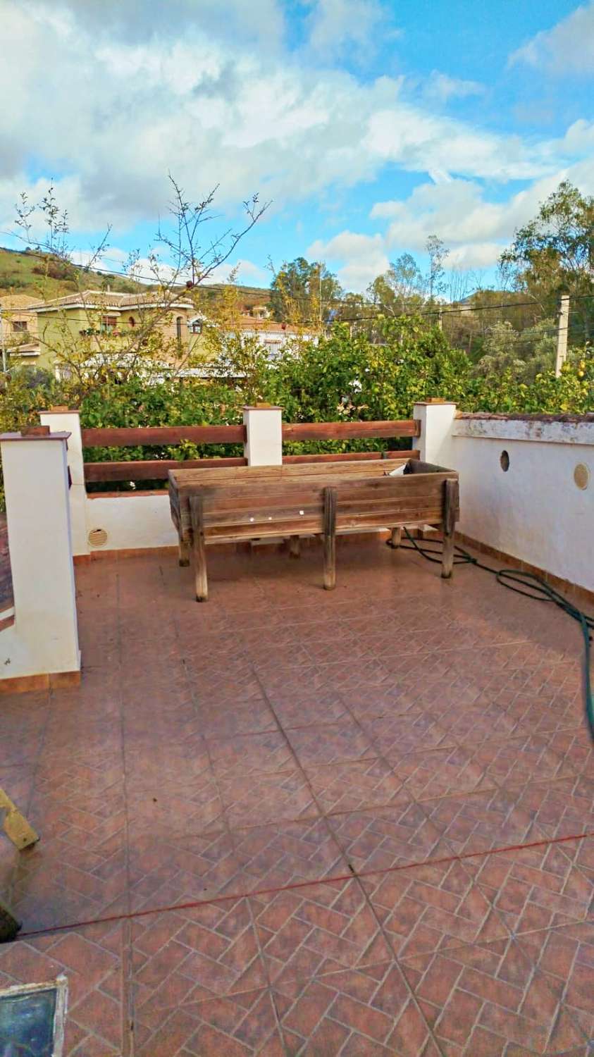APARTAMENTO EN ALQUILER DE 3 DORMITORIOS EN EL PALO