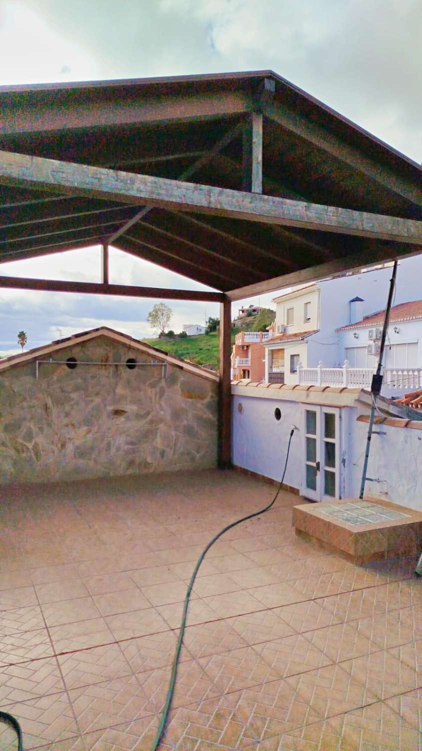 APARTAMENTO EN ALQUILER DE 3 DORMITORIOS EN EL PALO