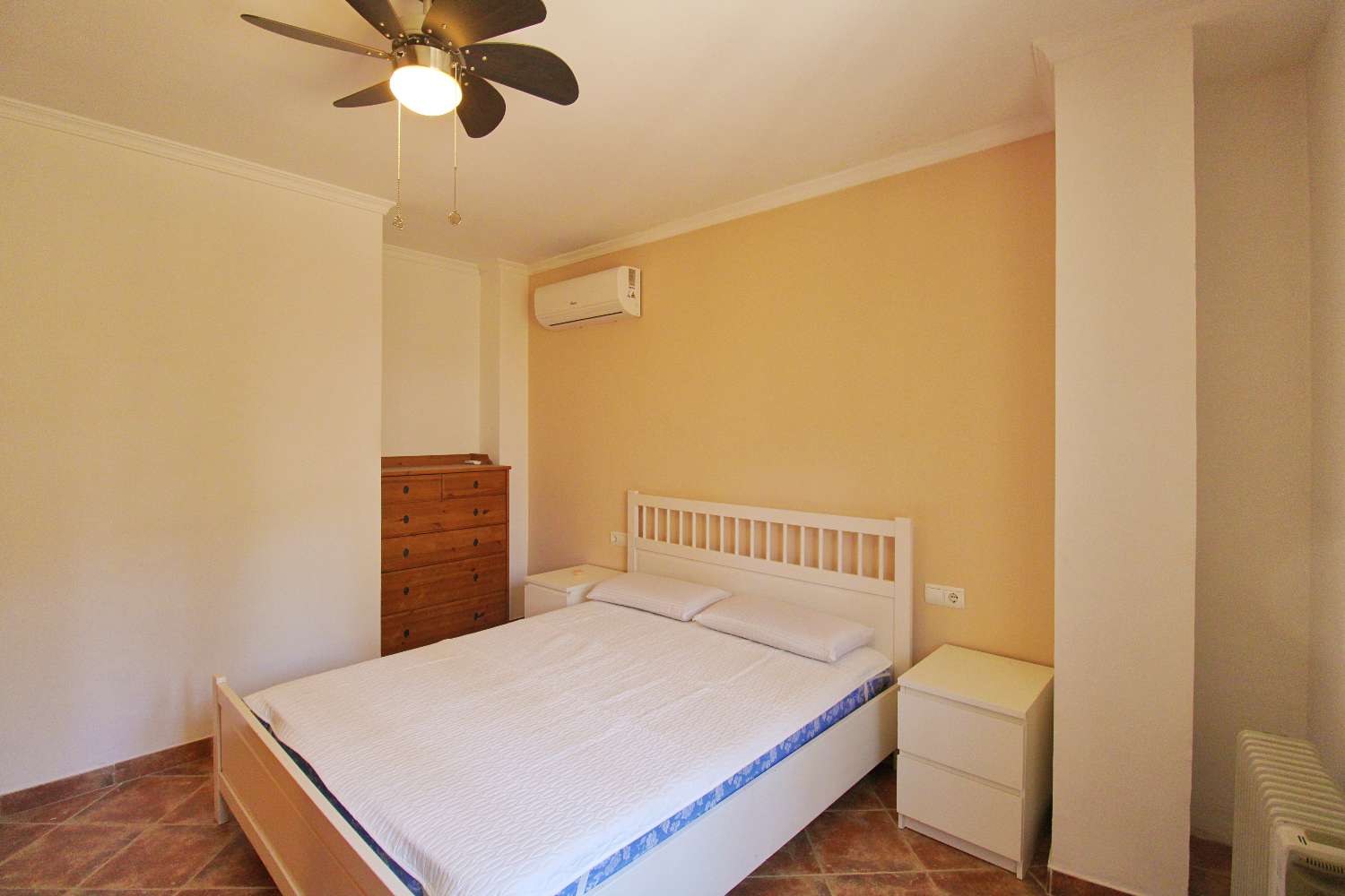 APARTAMENTO EN ALQUILER DE 3 DORMITORIOS EN EL PALO