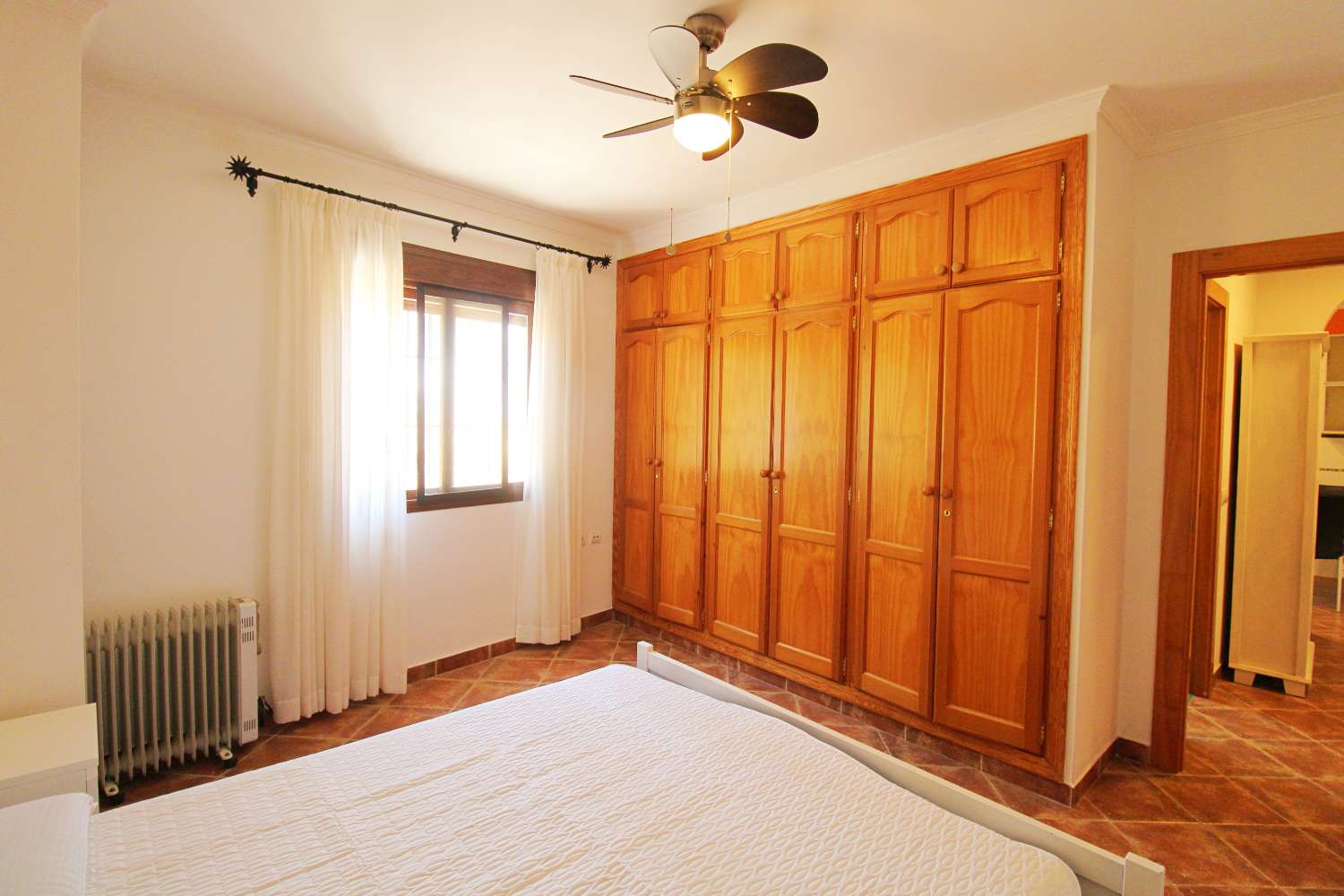 APARTAMENTO EN ALQUILER DE 3 DORMITORIOS EN EL PALO