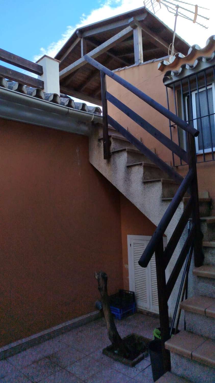 APARTAMENTO EN ALQUILER DE 3 DORMITORIOS EN EL PALO