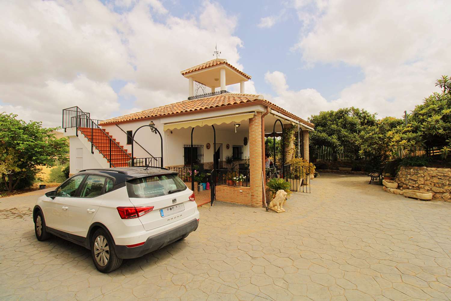 Encantadora finca rústica con vivienda, pozo legalizado y garaje en La Alquería, Alhaurín de la Torre