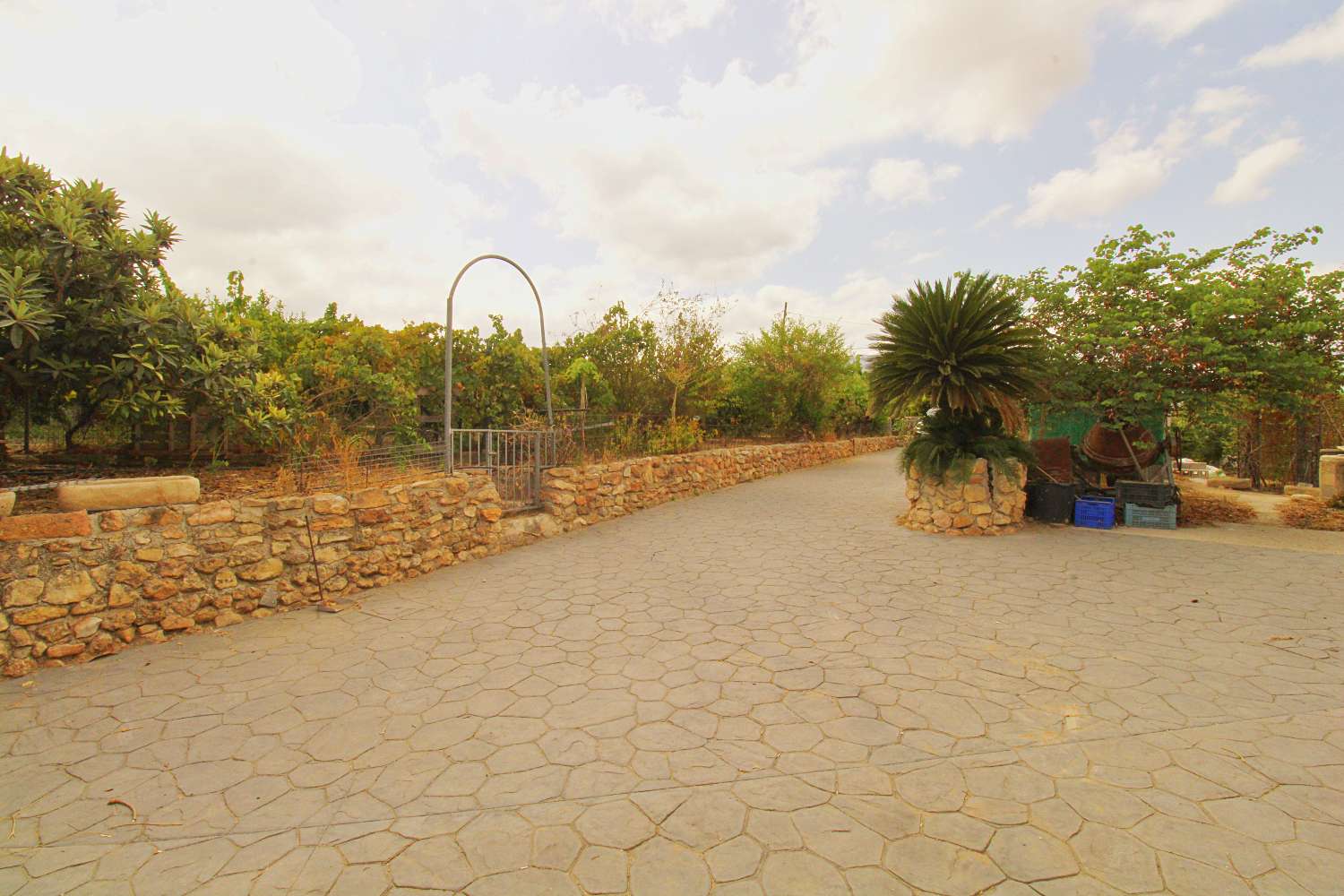 Encantadora finca rústica con vivienda, pozo legalizado y garaje en La Alquería, Alhaurín de la Torre