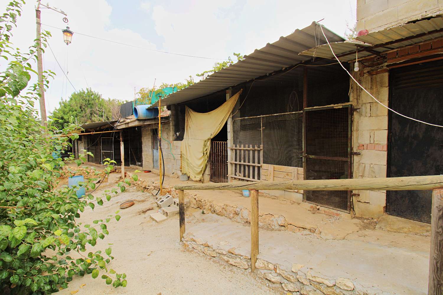 Encantadora finca rústica con vivienda, pozo legalizado y garaje en La Alquería, Alhaurín de la Torre