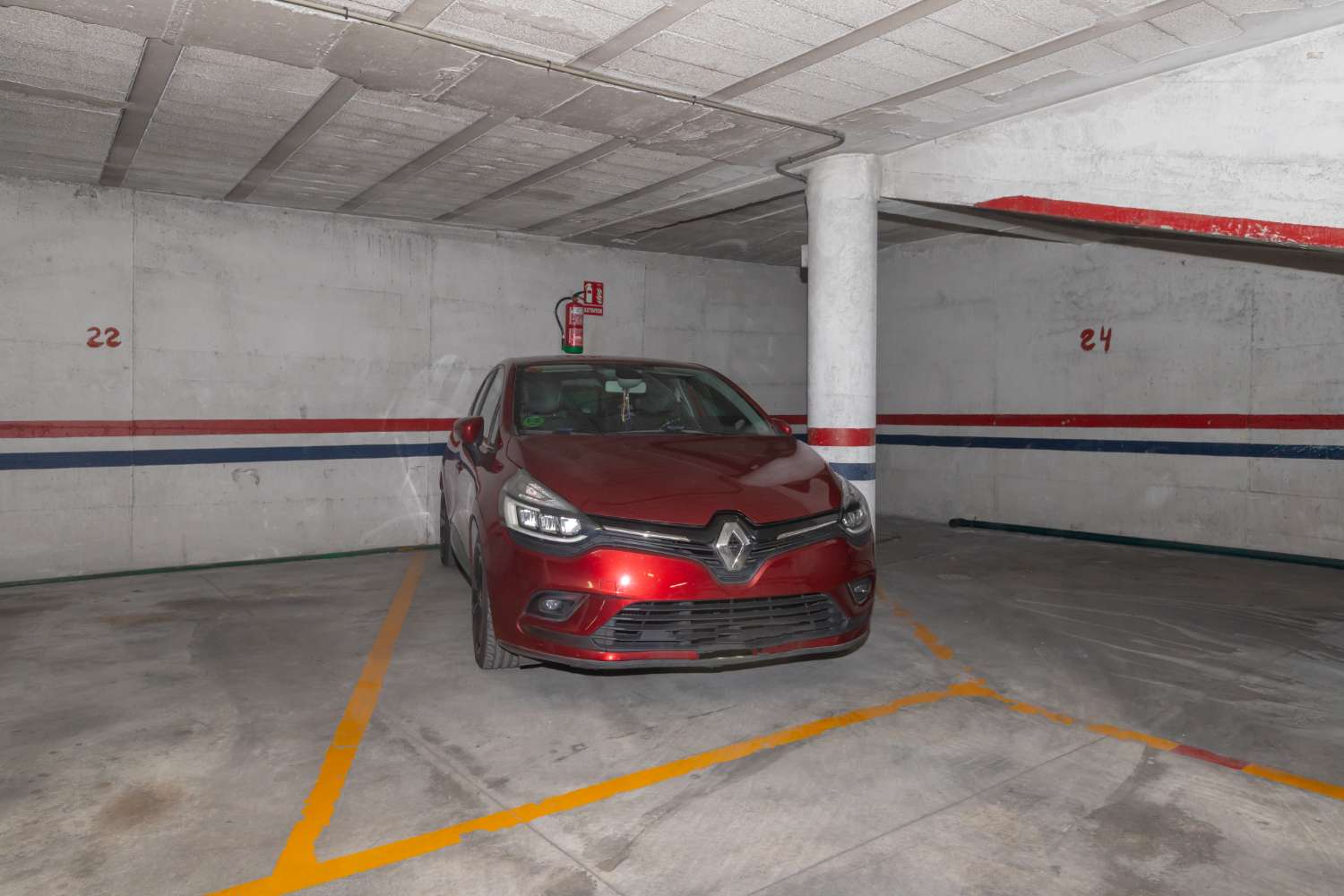 Garage salgai in Alhaurín de la Torre
