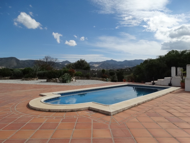 Villa exclusive à louer avec piscine et grande parcelle à Alhaurín de la Torre