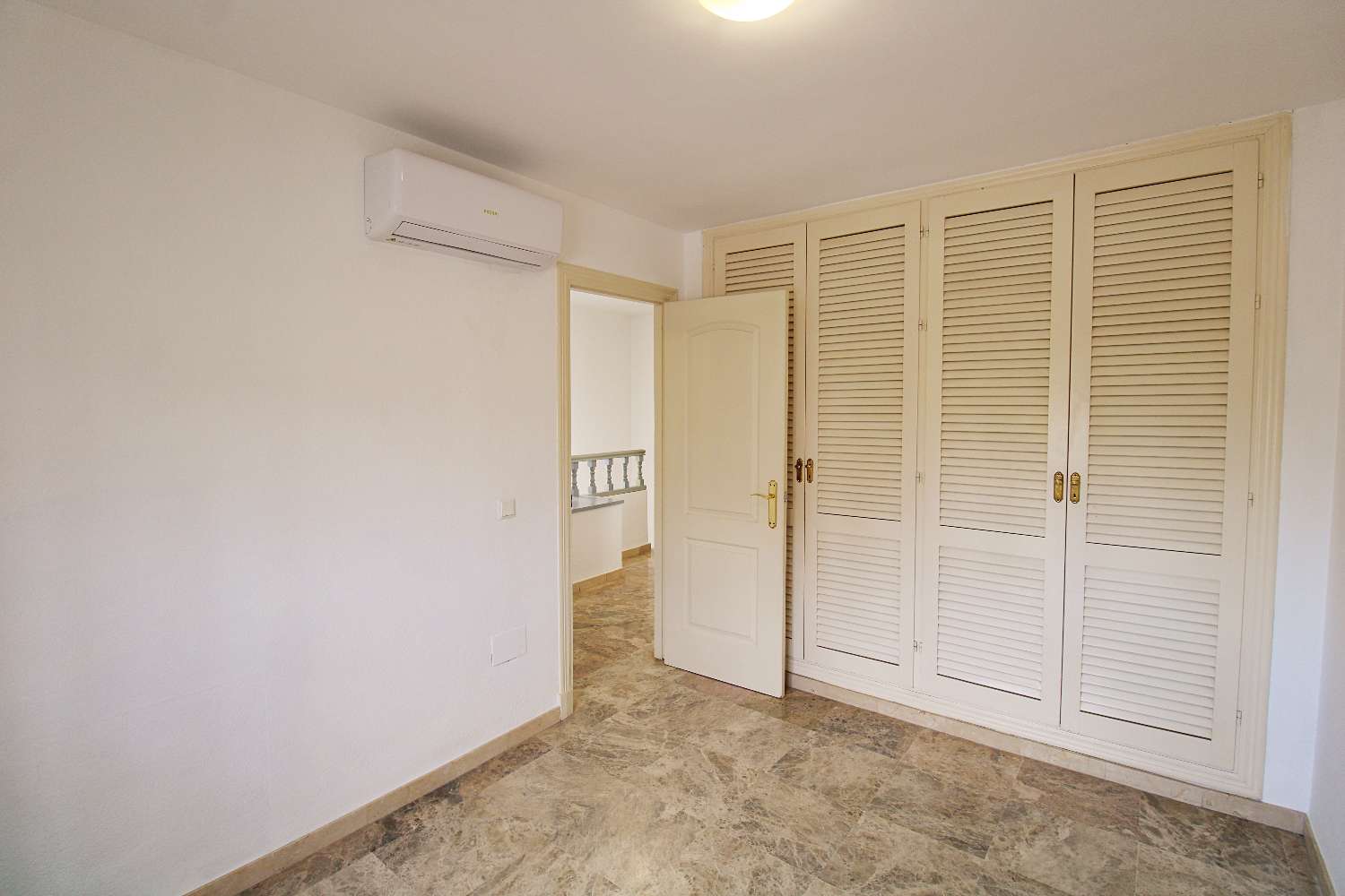 Maison de ville d'angle spacieuse avec un grand jardin à Capellanía – Alhaurín de la Torre !