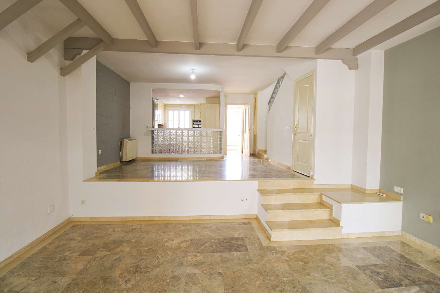 Maison de ville d'angle spacieuse avec un grand jardin à Capellanía – Alhaurín de la Torre !