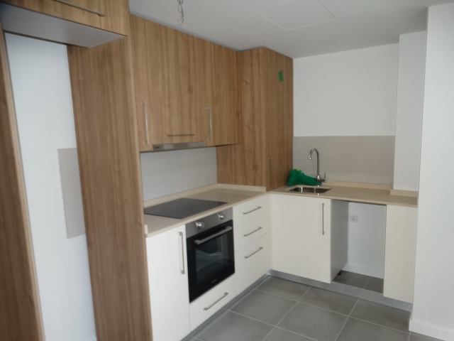 BEL APPARTEMENT DE 3 CHAMBRES AVEC PARKING AU CENTRE D'ALHAURÍN DE LA TORRE !