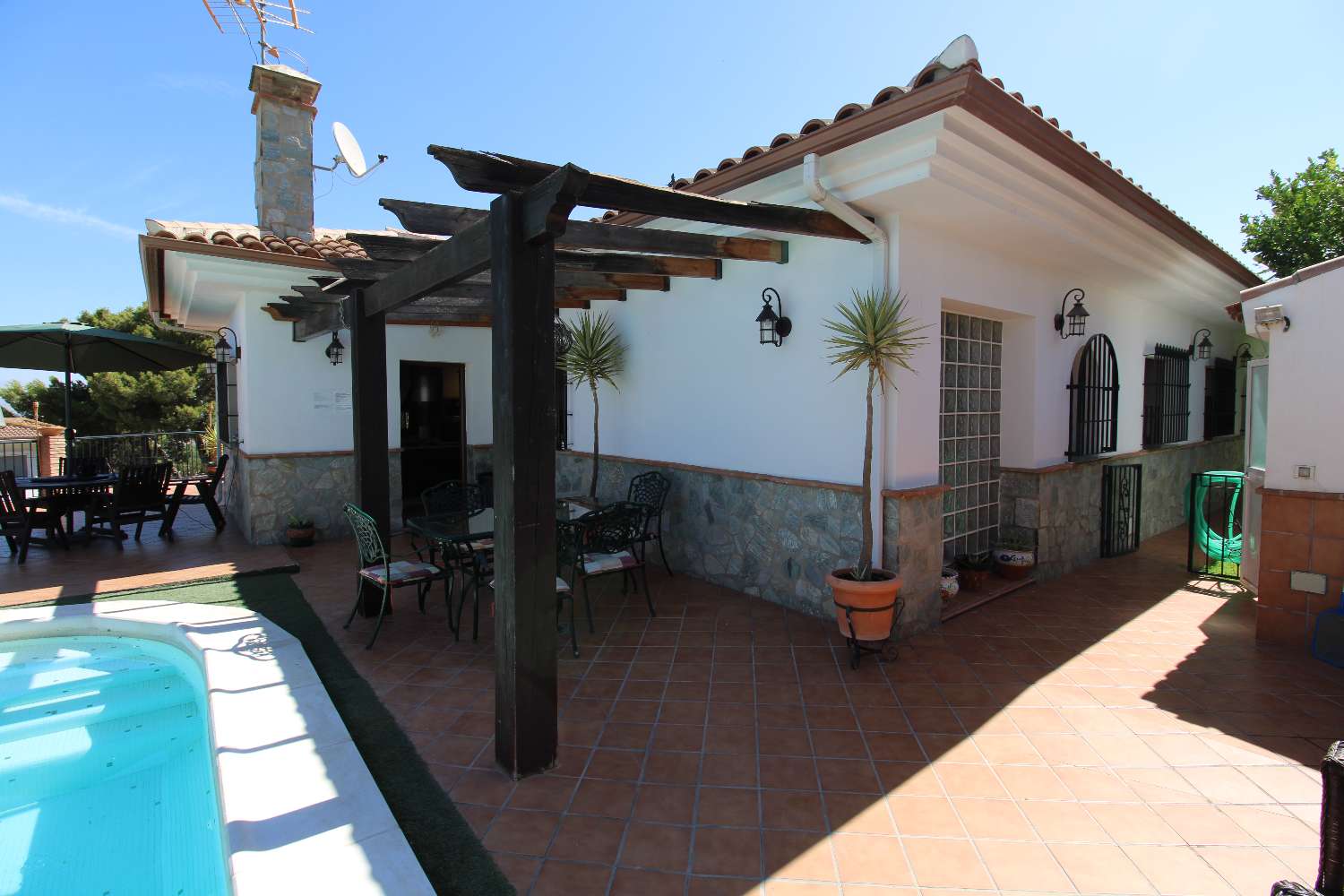 Independent villa located in the El Lagar urbanization