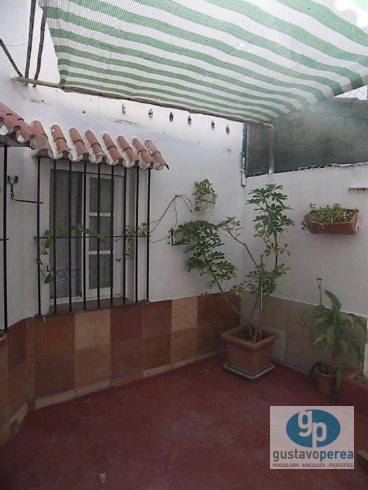 Casa mata on two floors located in the center of Alhaurin de la Torre.