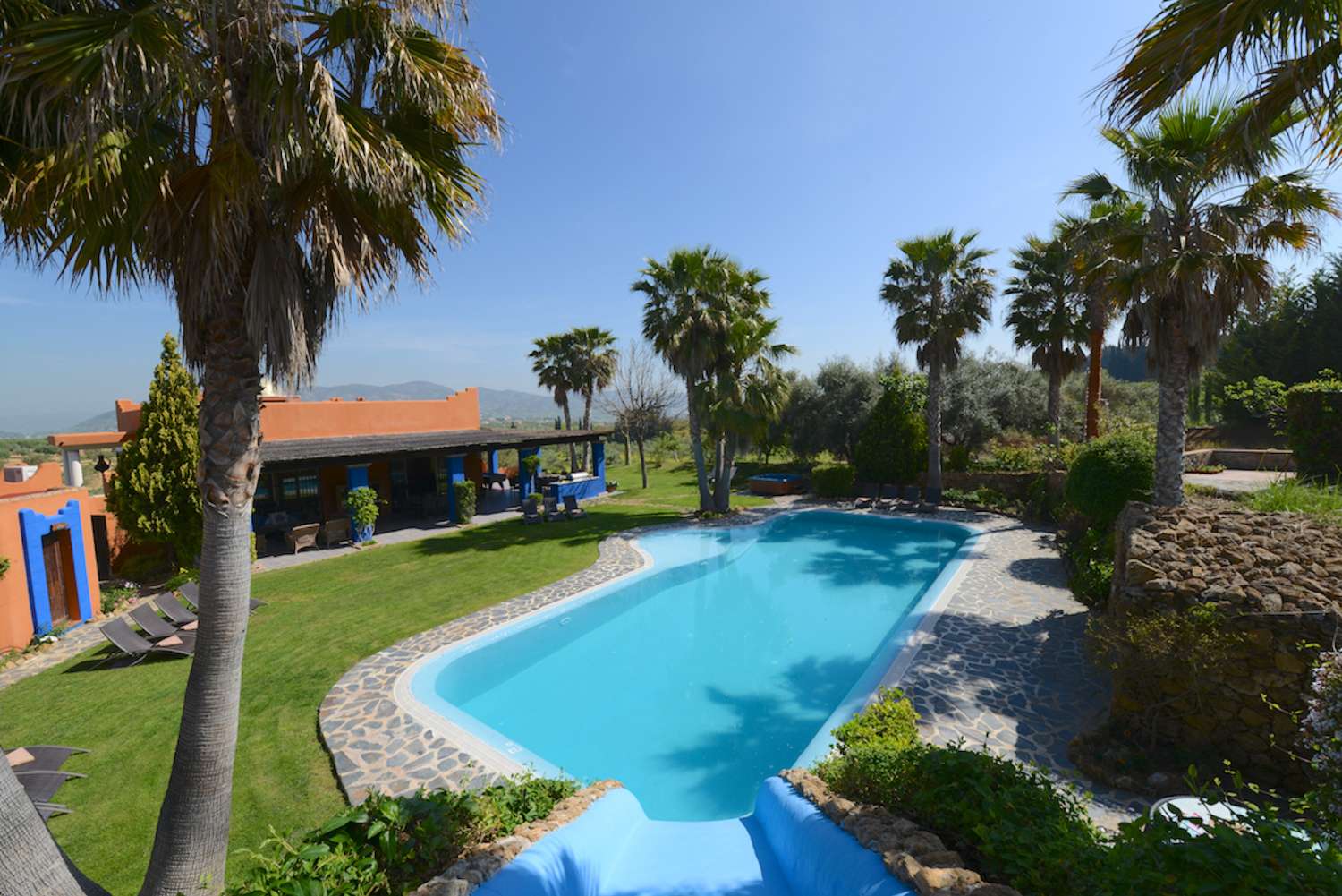 Excellent independent Villa located in Alhaurin el grande