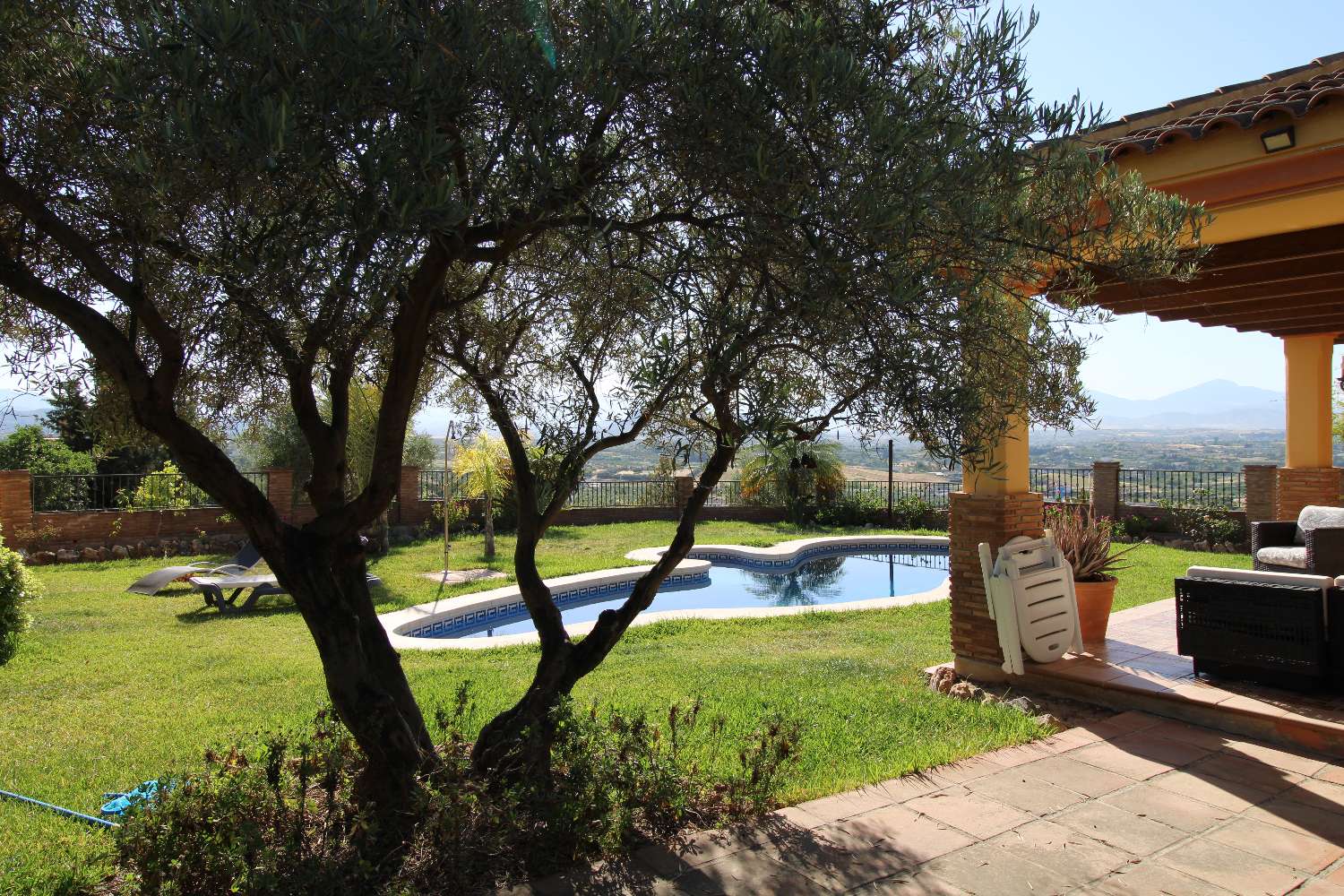 Nice rustic property located in Alhaurin el Grande.