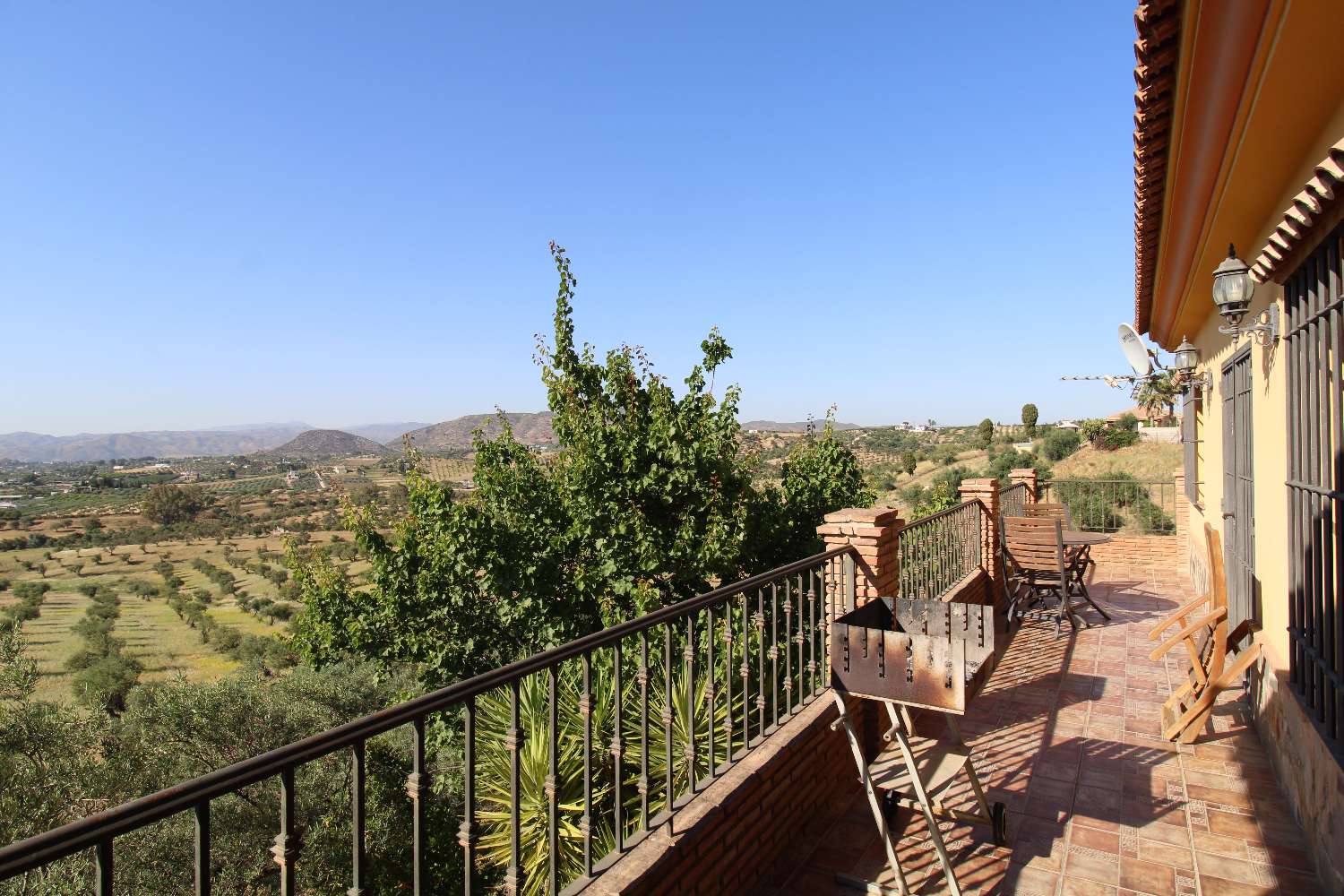 Nice rustic property located in Alhaurin el Grande.