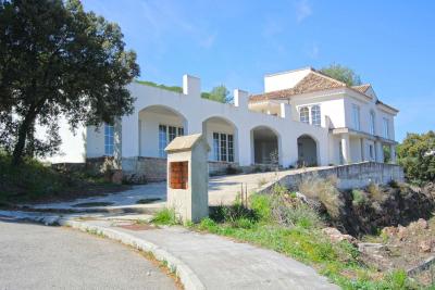 Unfinished villa for sale in Alhaurin El Grande