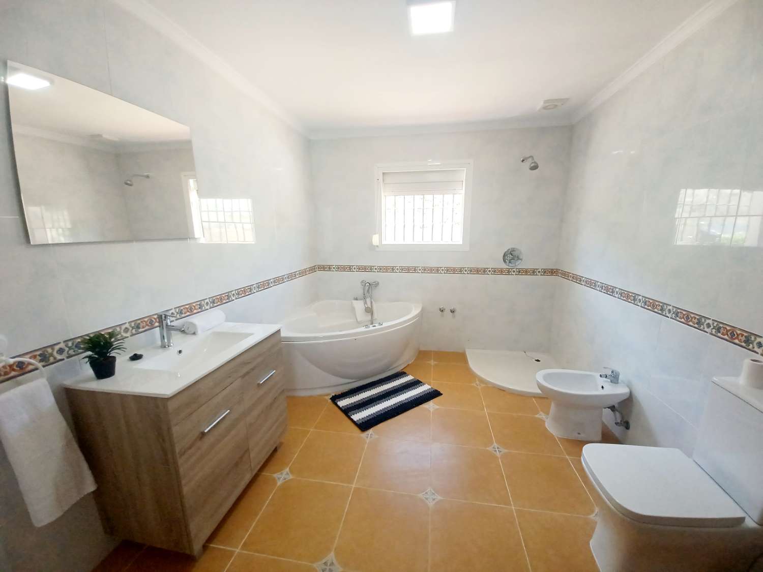 Encantadora villa independiente ubicada en Pinos de Alhaurin
