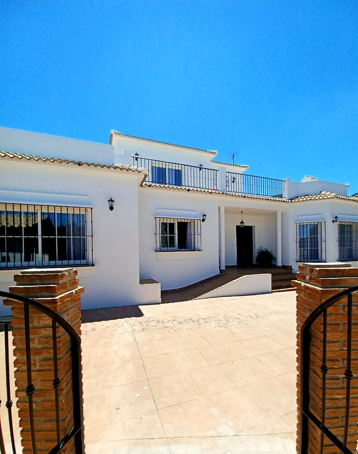 Encantadora villa independiente ubicada en Pinos de Alhaurin