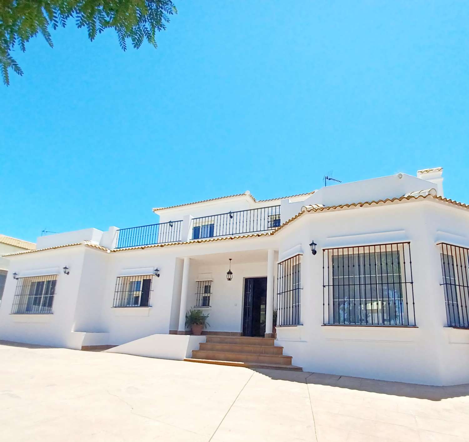 Encantadora villa independiente ubicada en Pinos de Alhaurin