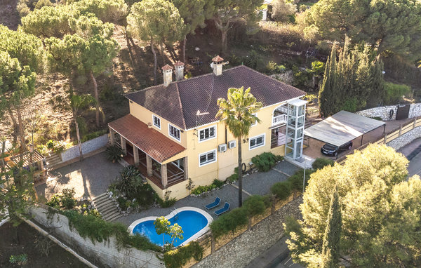 Villa independiente ubicada en Pinos de Alhaurin