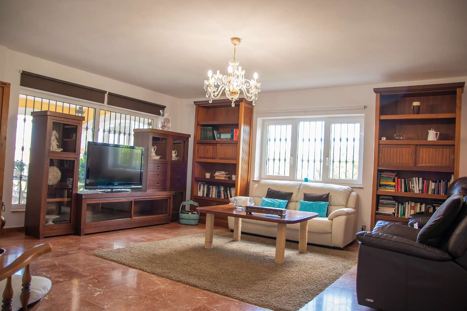 Villa independiente ubicada en Pinos de Alhaurin