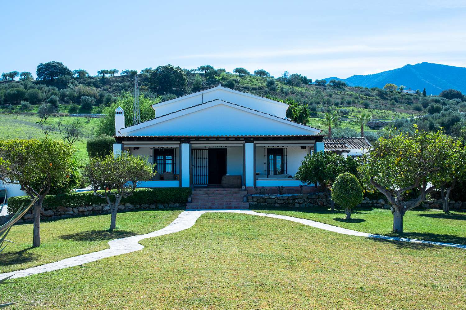 Country Property salgai in Alhaurín el Grande