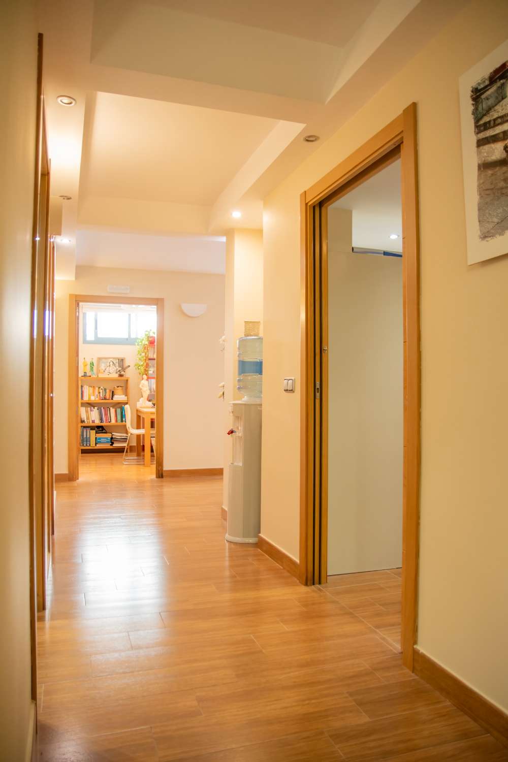 Villa con posibilidad de clínica o academia en el semisótano