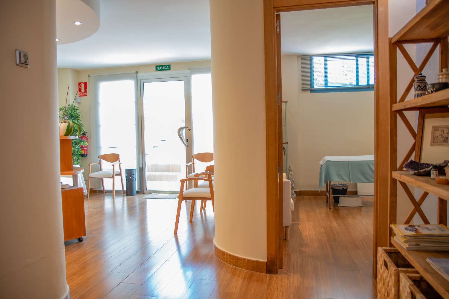 Villa con posibilidad de clínica o academia en el semisótano