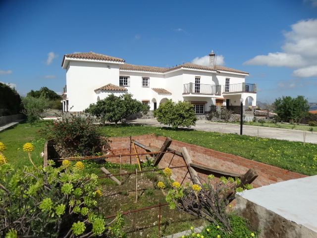 Independent villa located in Pinos de Alhaurin.