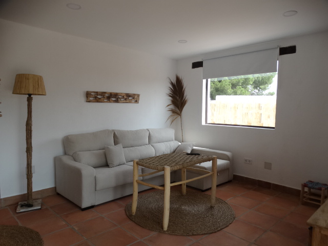 Independent villa for rent located in the Romeral
