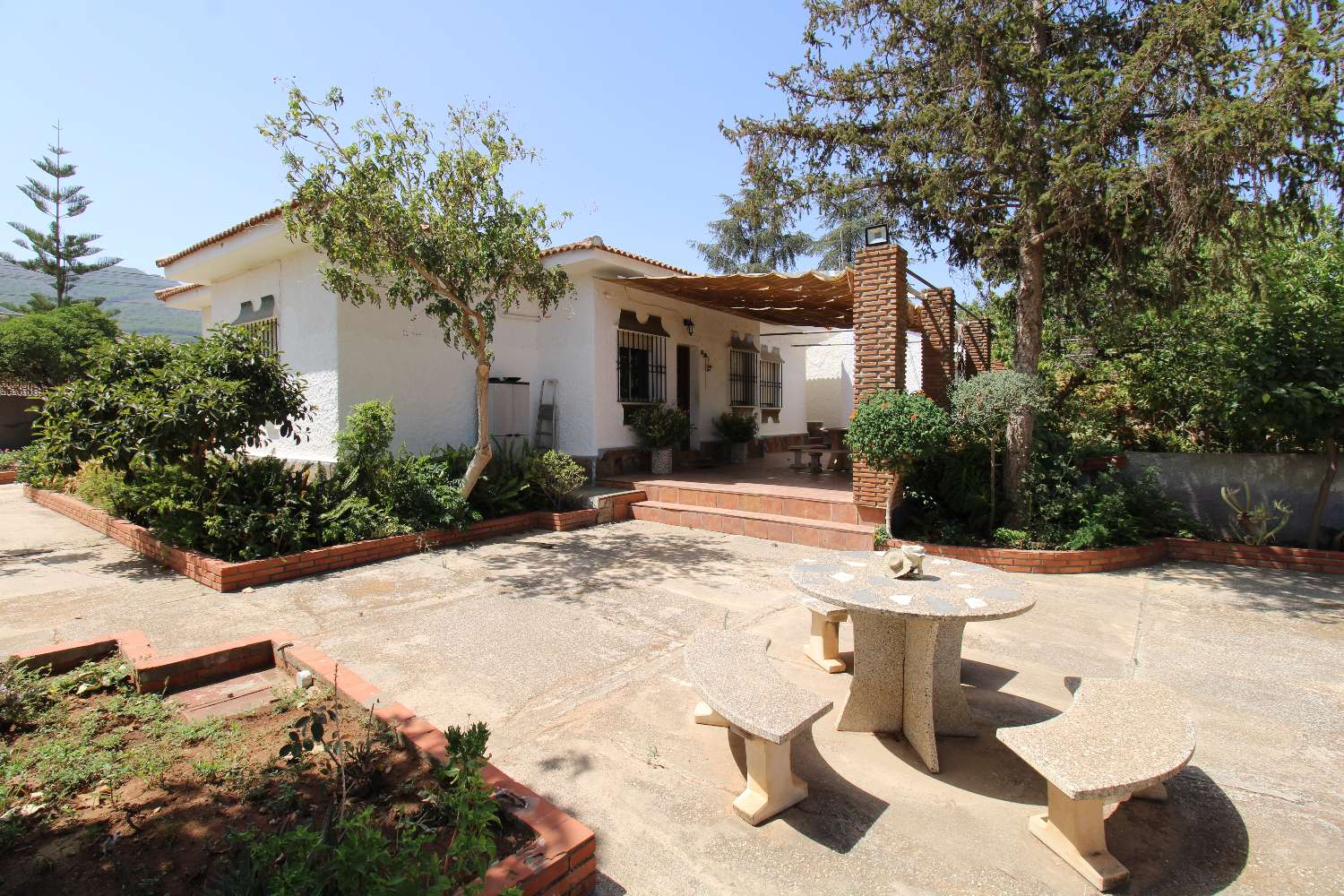 Independent villa located in Pinos de ALhaurin.