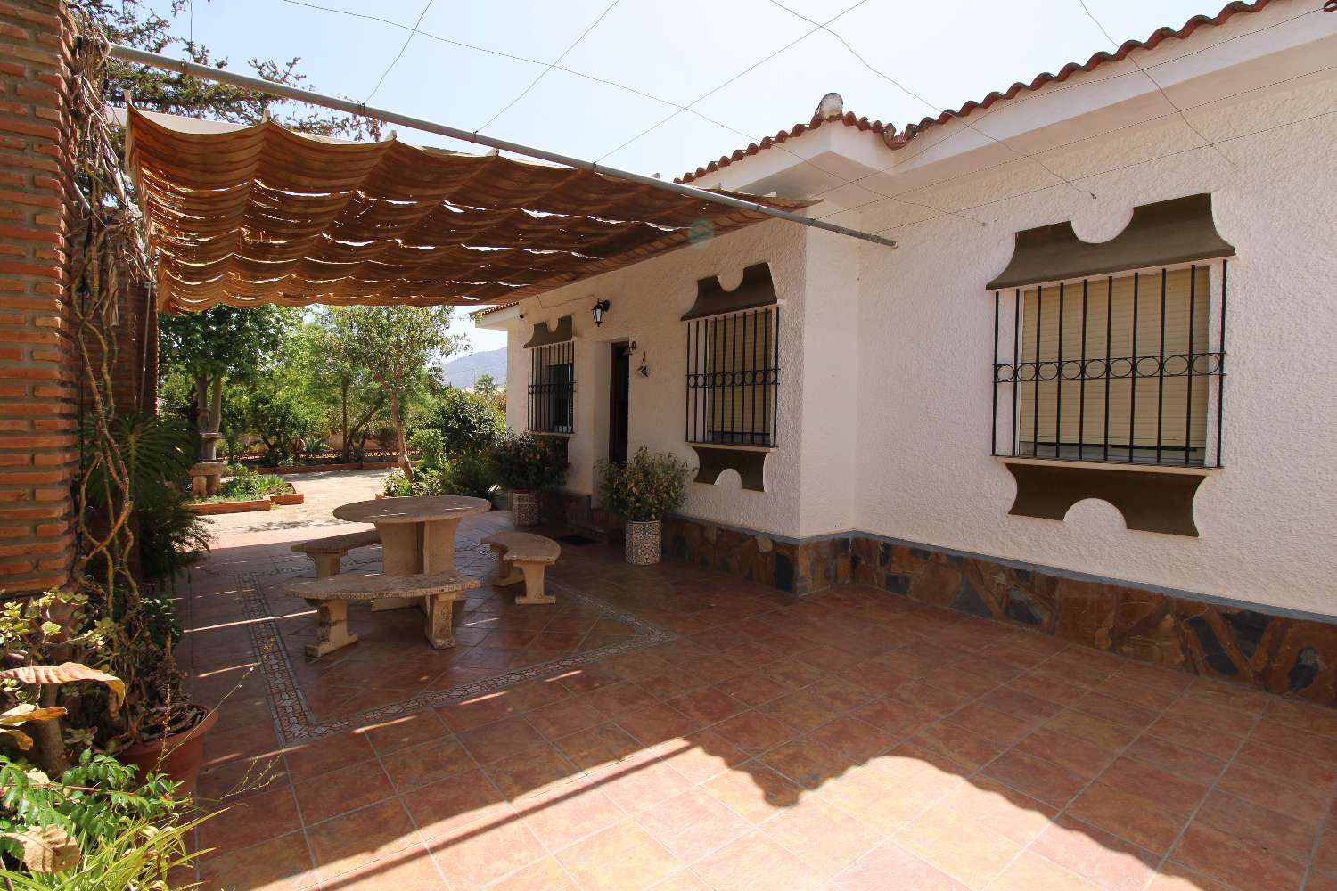 Independent villa located in Pinos de ALhaurin.