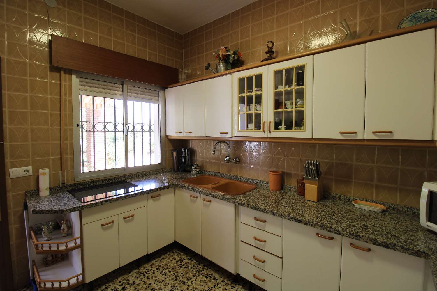 Independent villa located in Pinos de ALhaurin.