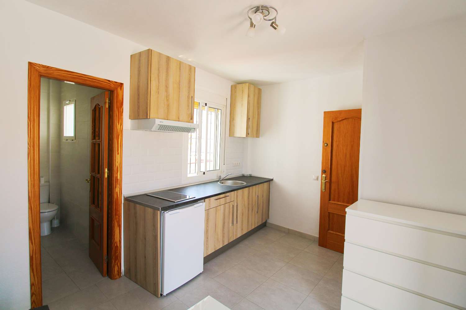 Studio apartment for rent in the town centre