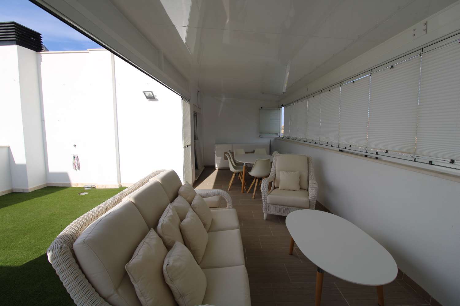 Ático Duplex Totalmente amueblado listo para entrar!!