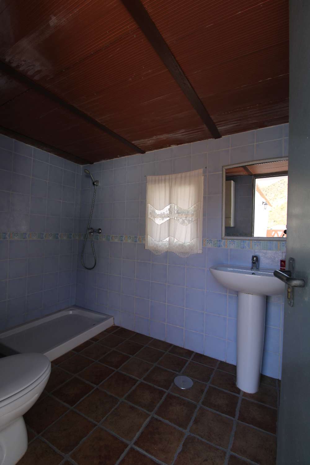 Finca con tres  casas independientes ideal para reformar para turismo rural