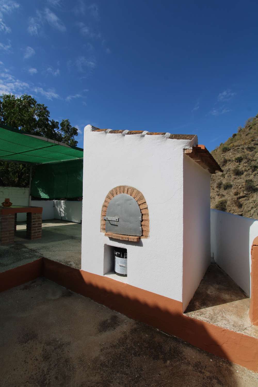 Finca con tres  casas independientes ideal para reformar para turismo rural