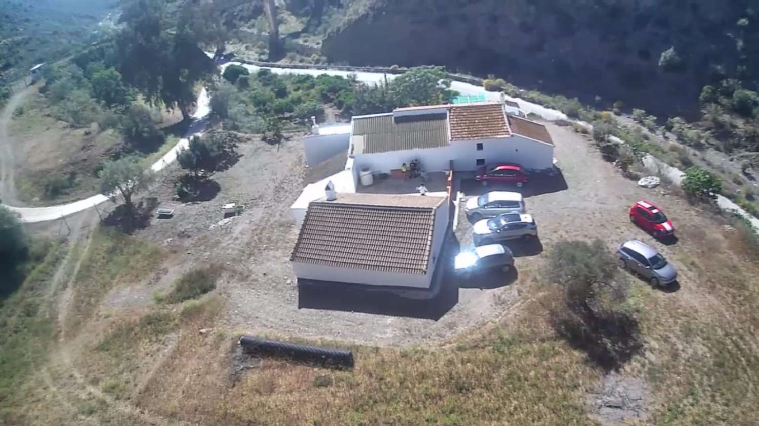 Finca con tres  casas independientes ideal para reformar para turismo rural
