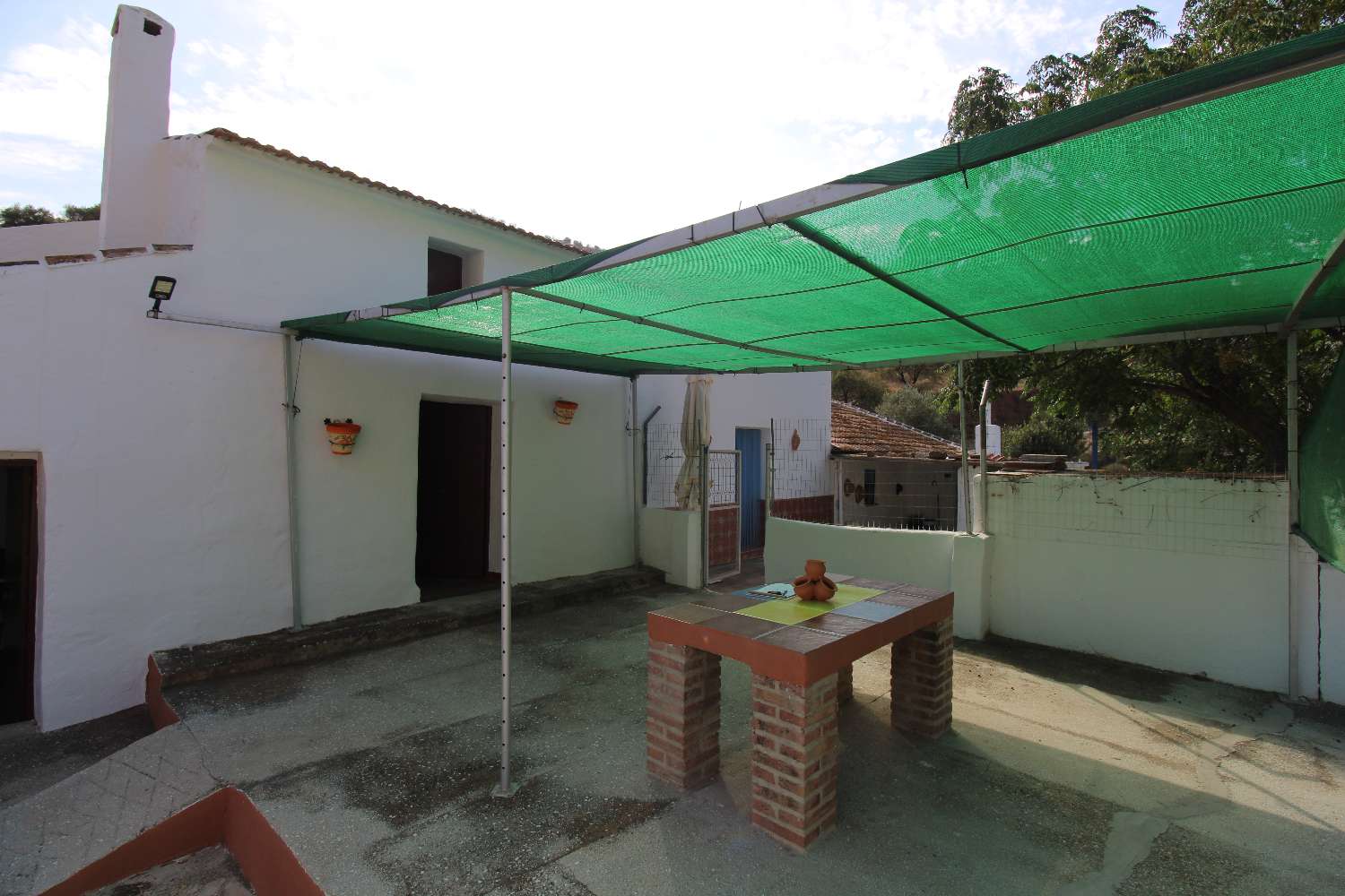 Finca con tres  casas independientes ideal para reformar para turismo rural