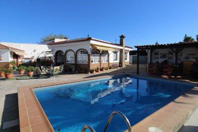 Country Property for sale in Alhaurín de la Torre