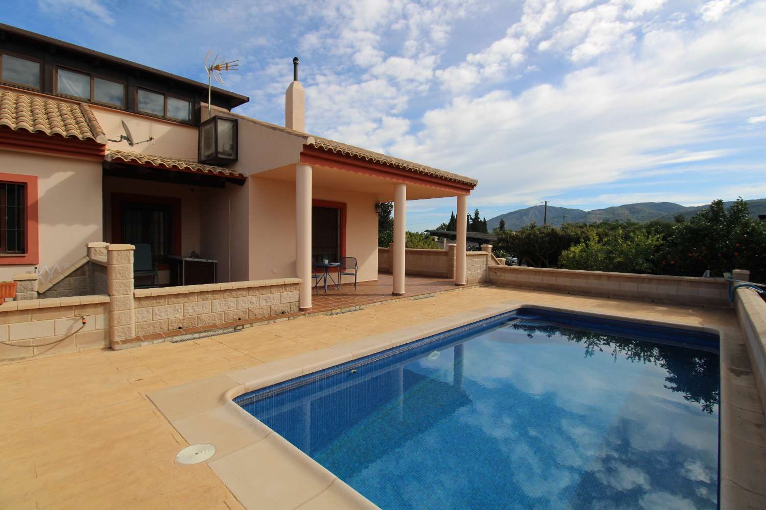 Villa in vendita a Alhaurín de la Torre