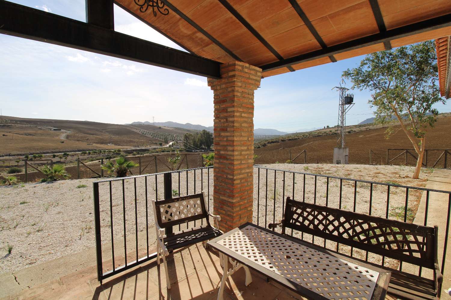 Large farm located in Alora