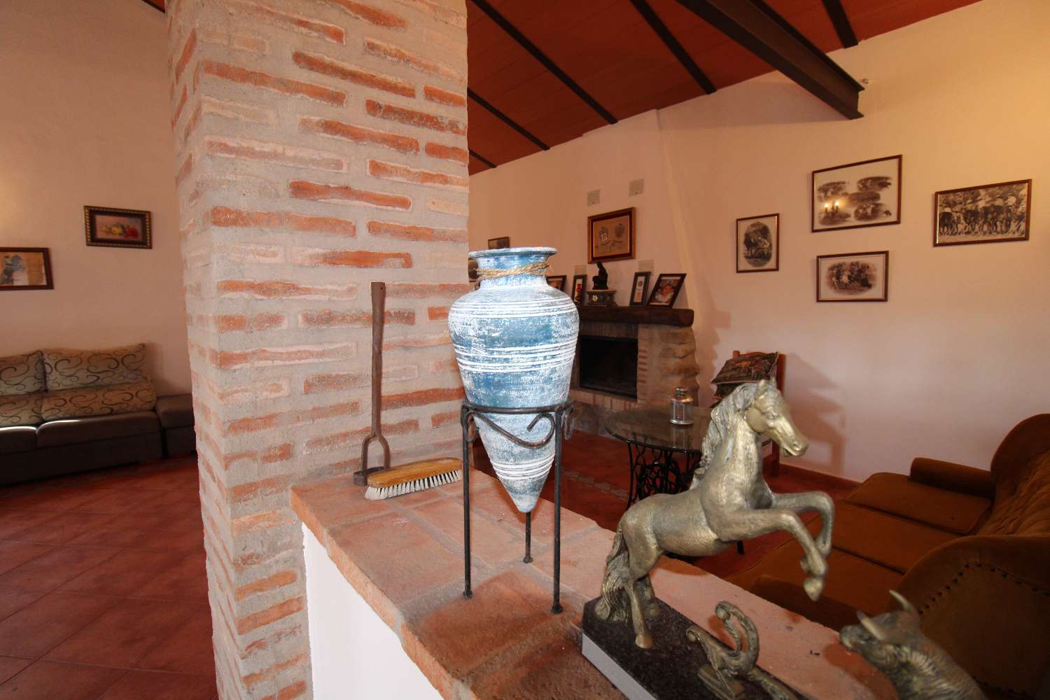 Large farm located in Alora