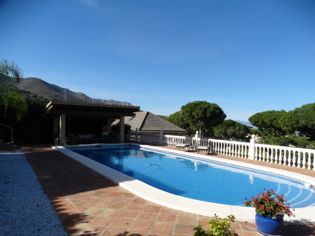 Villa independiente ubicada en Pinos de Alhaurin