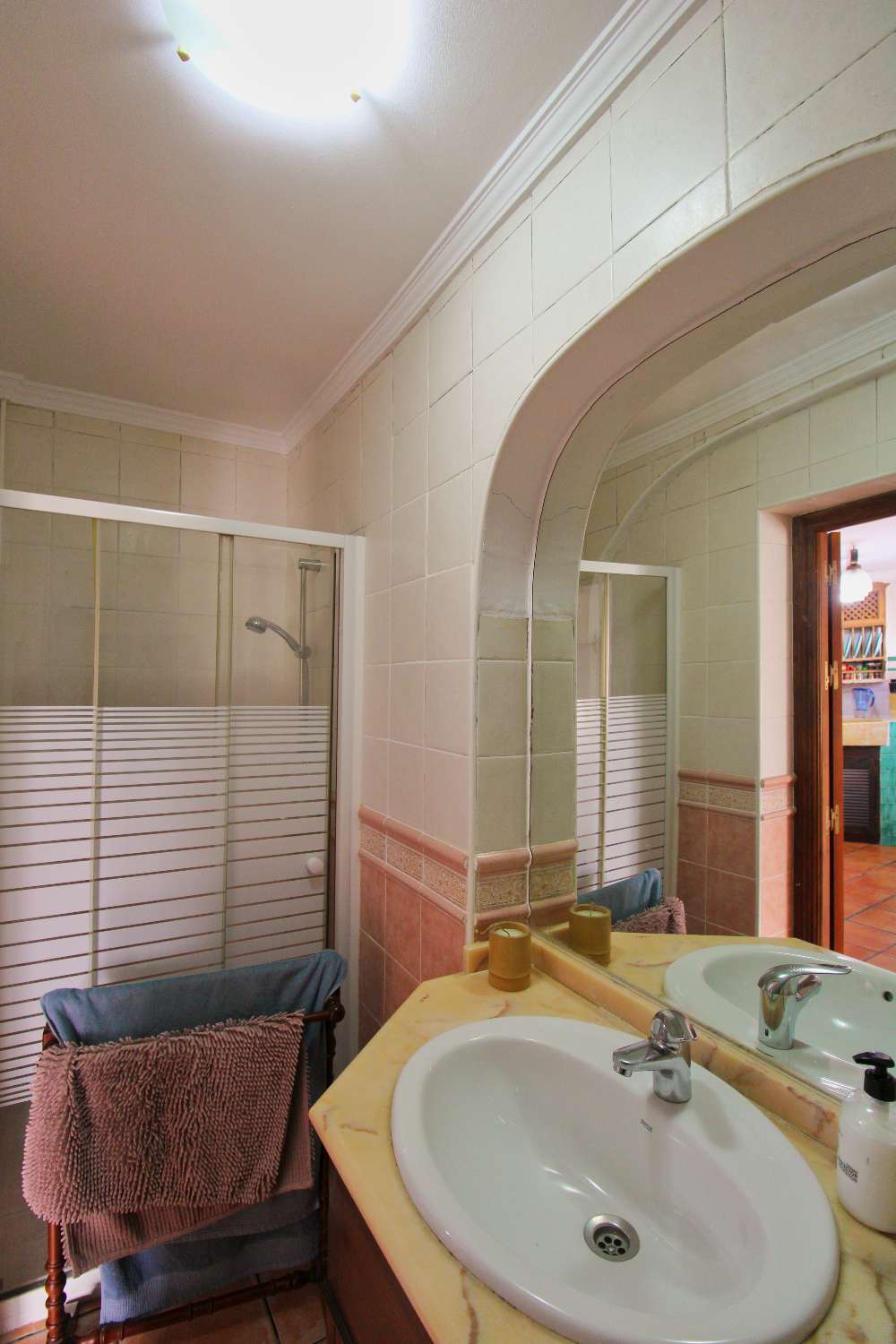 Semi-detached house for rent located in Torremolinos.