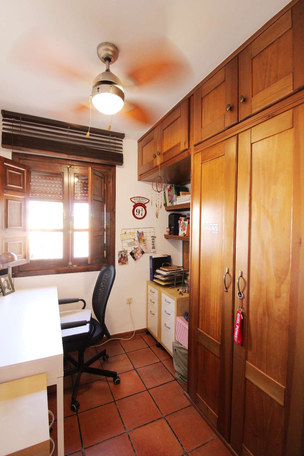 Semi-detached house for rent located in Torremolinos.