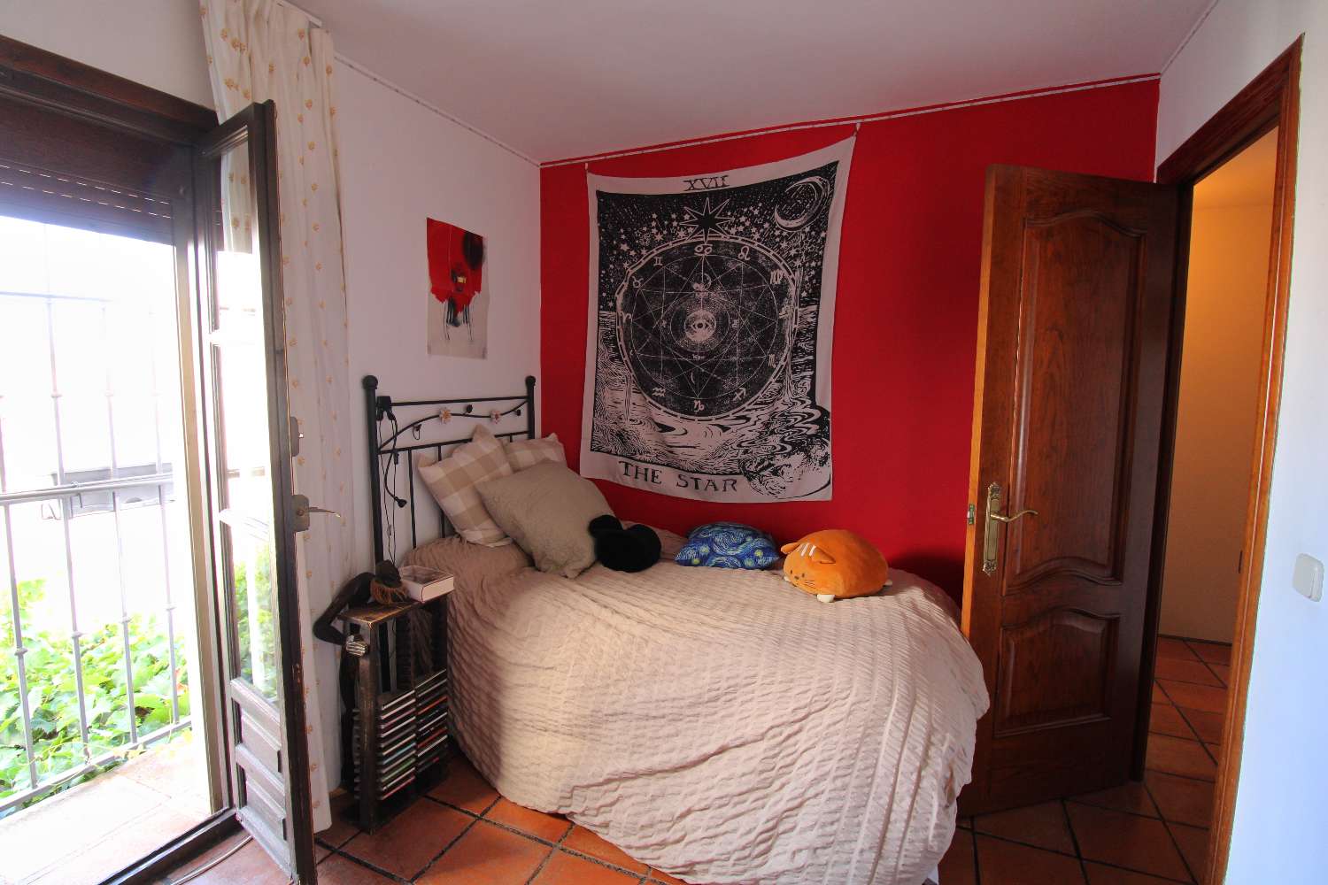 Semi-detached house for rent located in Torremolinos.