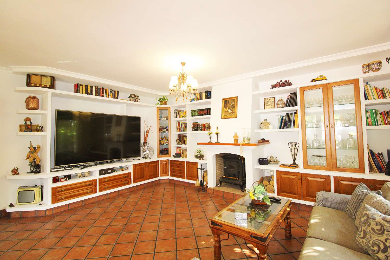 Villa till salu i Alhaurín de la Torre